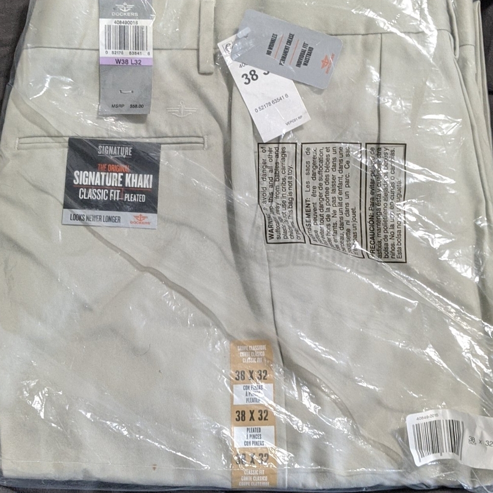 Mens Dockers Classic Fit Pleated